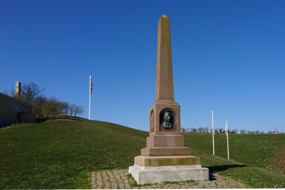 Памятник Лауридс Скау (Laurids Skau), Скамлингсбанкен (Skamlingsbanken), Дания