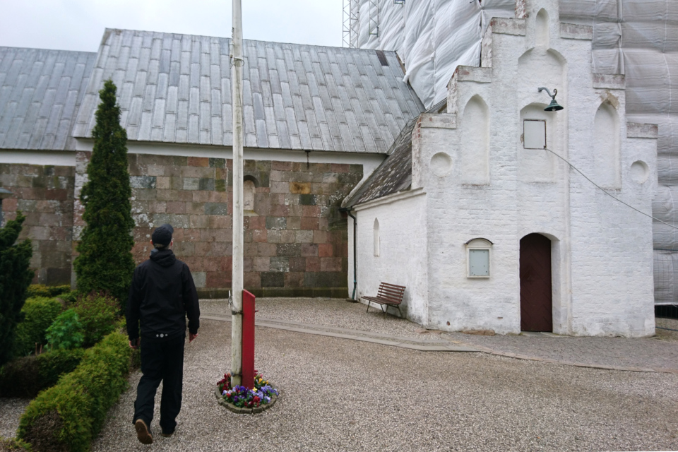 Церковь Римсё / Rimsø Kirke, Дания. Фото 24 мая 2020