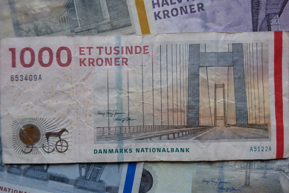 Датская банкнота номиналом 1000 крон. Фото 2 нояб. 2020, Орхус, Дания