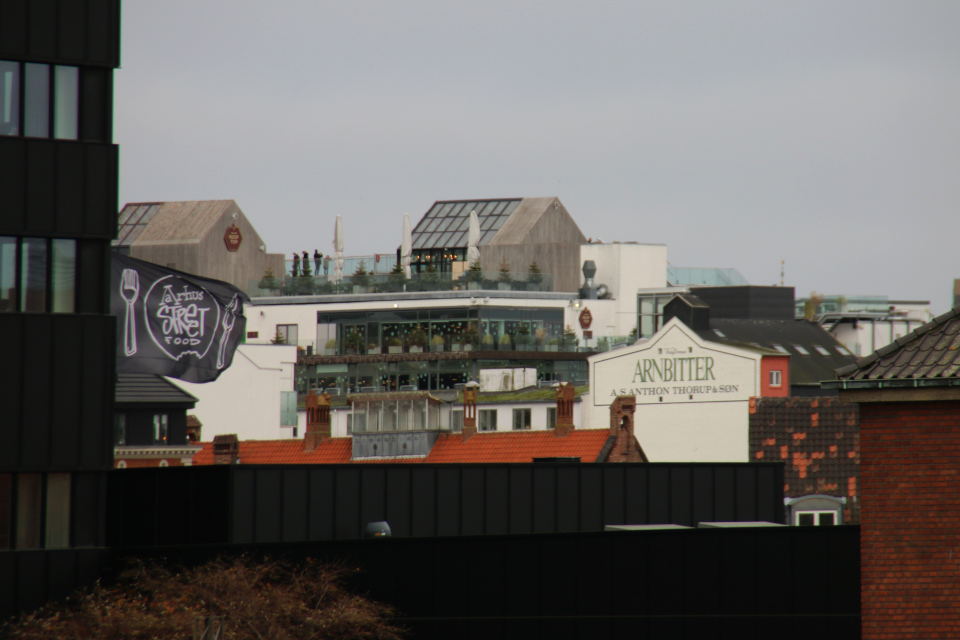 Вид на Salling Roof г. Орхус, Дания. 18 нояб. 2020