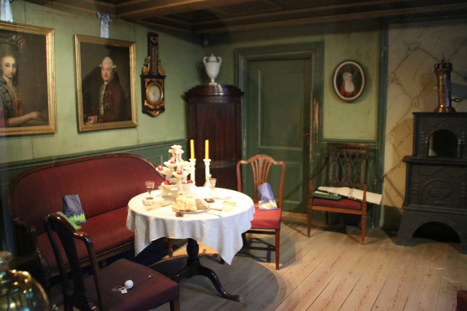 рождественский вечер в доме бургомистра, в комнате стиля Людовика XVI