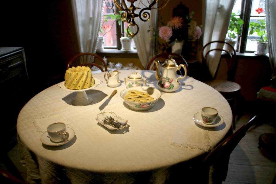 Сладкий стол зажиточных датчан в доме с обстановкой 1864 года