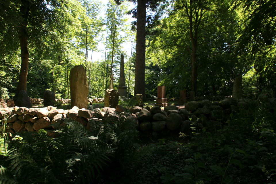 Место захоронений семьи Даль в парке Мосгорд