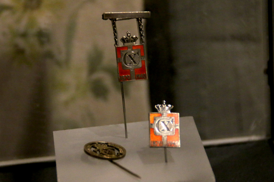 Значки король Кристиан Х. Выставка оккупации Дании в музее Грено. 12 сент. 2020
