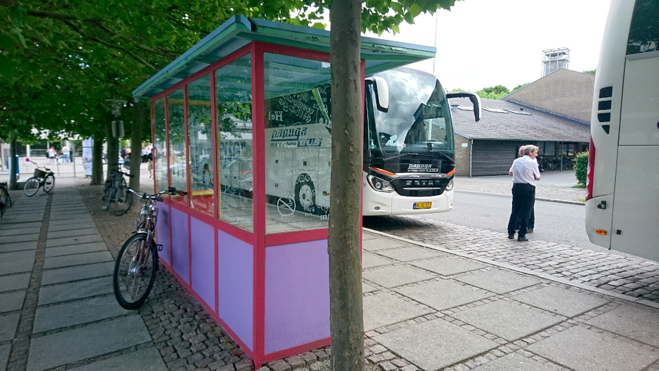 Автобусные остановки Валдемарсгаде, Екатерина Полякова. 23 июня 2021, г. Орхус, Дания