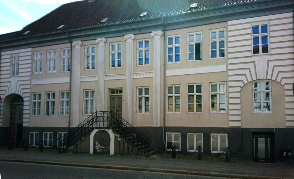 Генеральский дом в Хорсенс (Generalsgården Smedegade 91), Дания. Фото 1 июл. 2021