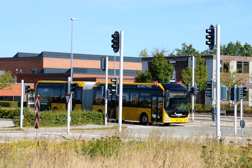 Автобус, праздничная неделя Орхуса. Форум - день открытых дверей (Forum - Åbent Hospital), Университетская больница Орхус, Дания. Фото 5 сент. 2021