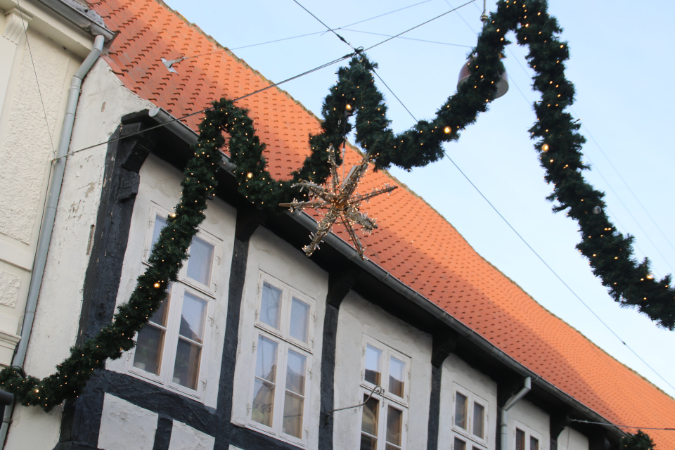 Julestjerne. Рождественское убранство в Рандерс, Дания. Фото 26 нояб. 2021