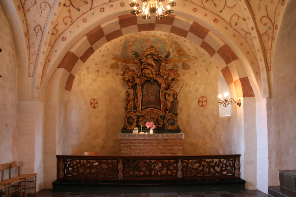 Алтарь. Церковь Марии Магдалины (Marie Magdalene Kirke), Дания. 2 июн. 2022 Алтарь. Церковь Марии Магдалины (Marie Magdalene Kirke), Дания. 2 июн. 2022