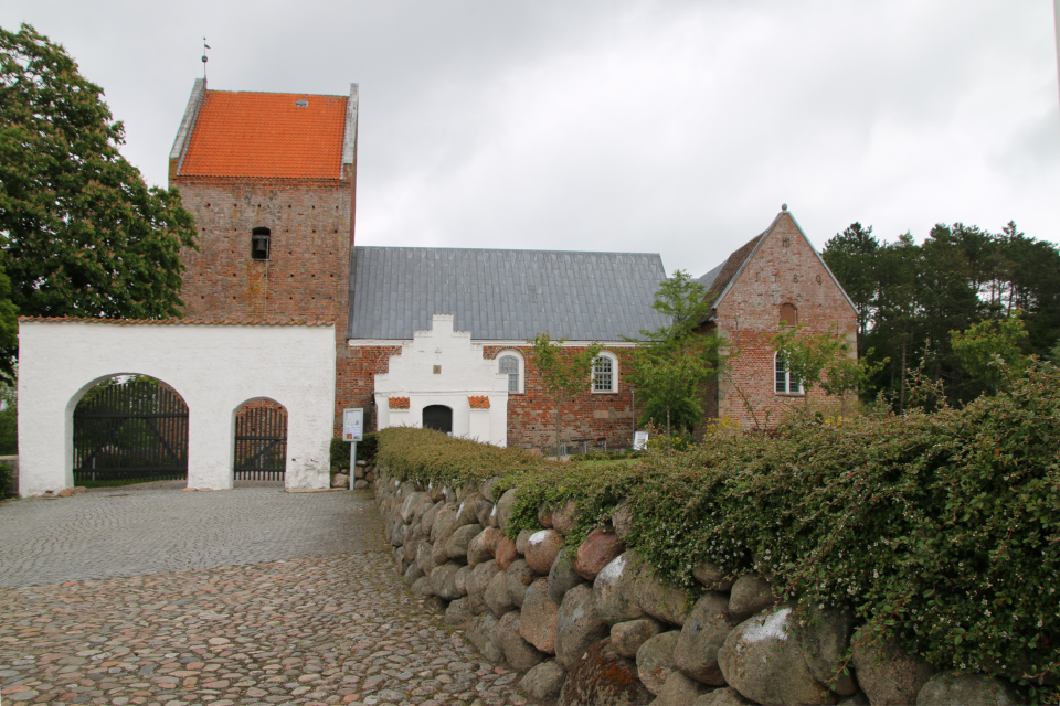 Кизильник. Церковь Марии Магдалины (Marie Magdalene Kirke), Дания. 2 июн. 2022