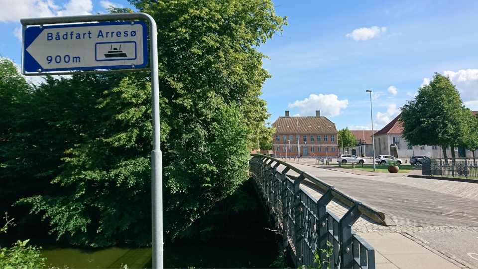 Канал к озеру Арресё. Фредериксверк (Frederiksværk), Дания. 2 июля 2022