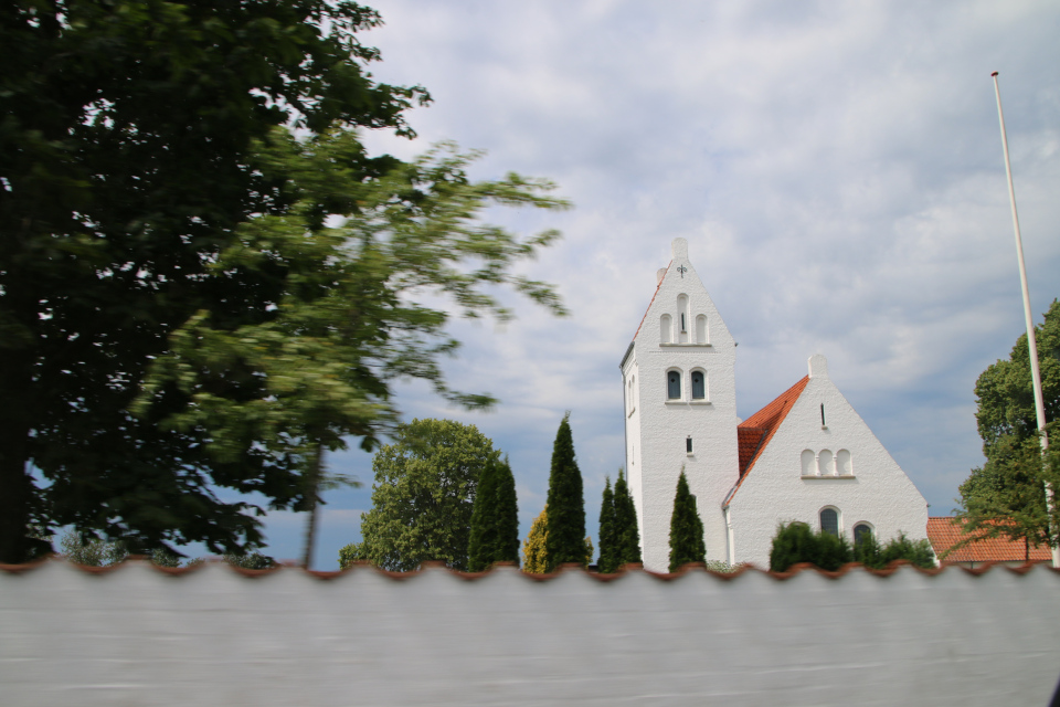 Церковь Виллингерёд, Villingerød kirke, Россия в Дании (Rusland i Danmark), Северная Зеландия, Дания. 3 июля 2022