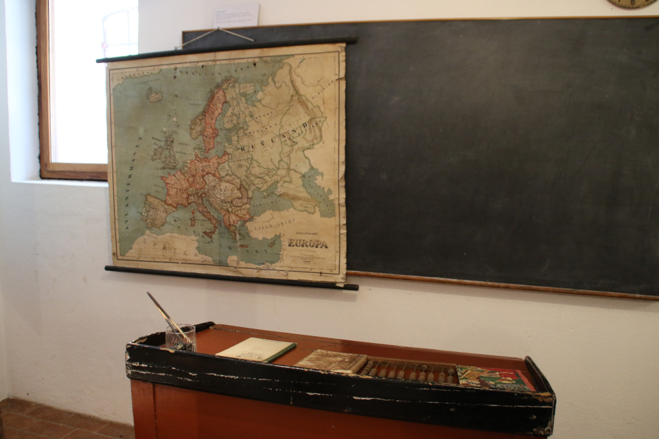 Карта. Старая школа Клостерлунд, выставка в музее Клостерлунд, г. Энгесванг, Дания. Фото 14 сентября 2020