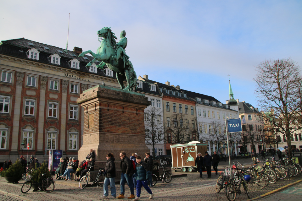 Памятник Абсалон, Копенгаген, Дания. 5 фев. 2023 