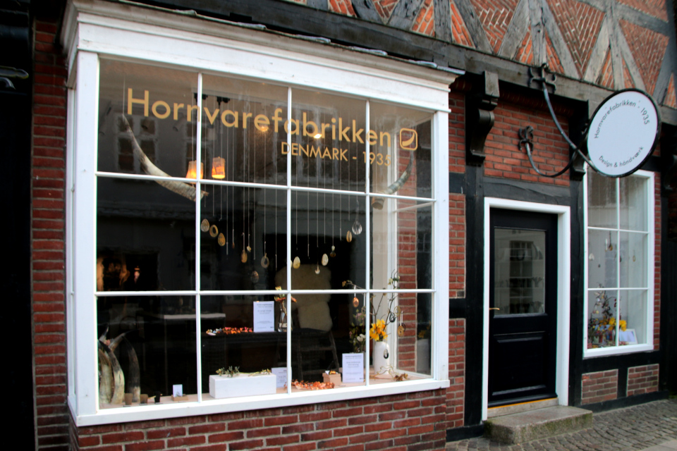 Hornvarefabrik. Пасхальные яйца - украшения. Пасха в Рибе, Дания. 8 апр. 2023 
