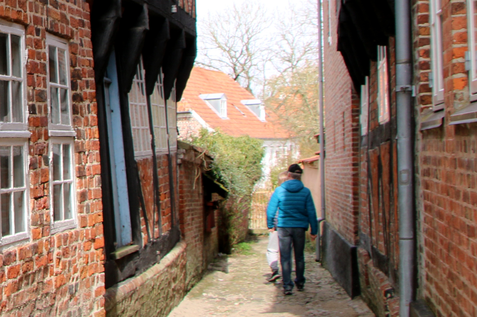 Проулок Кёлхольтс (Kølholts Slippe), Рибе, Дания. 9 апр. 2023 