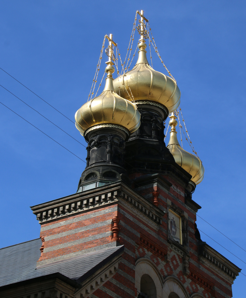Золотые купола. Русский храм в Копенгагене, ул. Бредгаде, Копенгаген, Дания. 9 июня 2023 