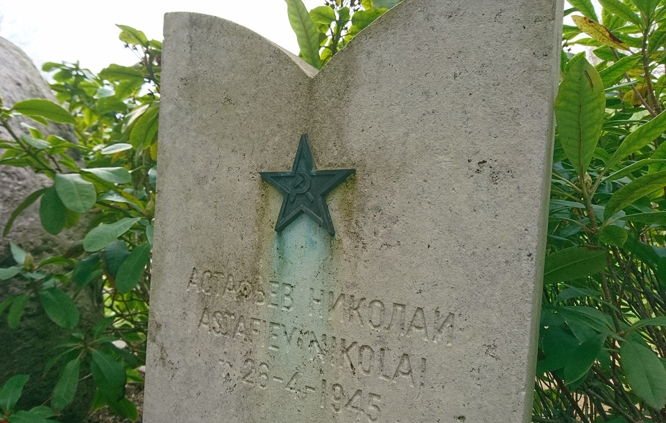 Астафьев Николай - памятник на месте захоронения, западное кладбище, Орхус, Дания. 9 мая 2021