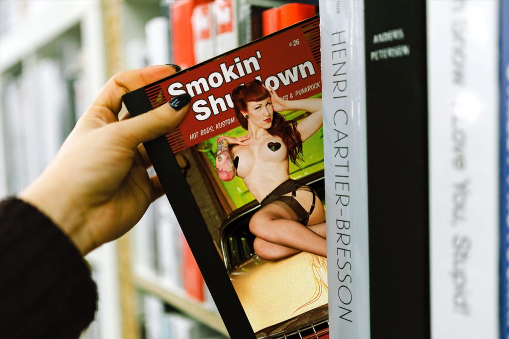 Smokin Shutdown Hot Rod Magazine by Flying Piston Studios
