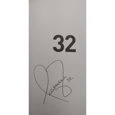 Peter Møller - 32 (SIGNERET UDGAVE)