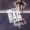 Mette bag medaljerne