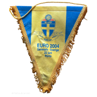 Samlevimpel fra Sverige ved EURO 2004 Danmark – Sverige med SvFF-logo og gyldne frynser
