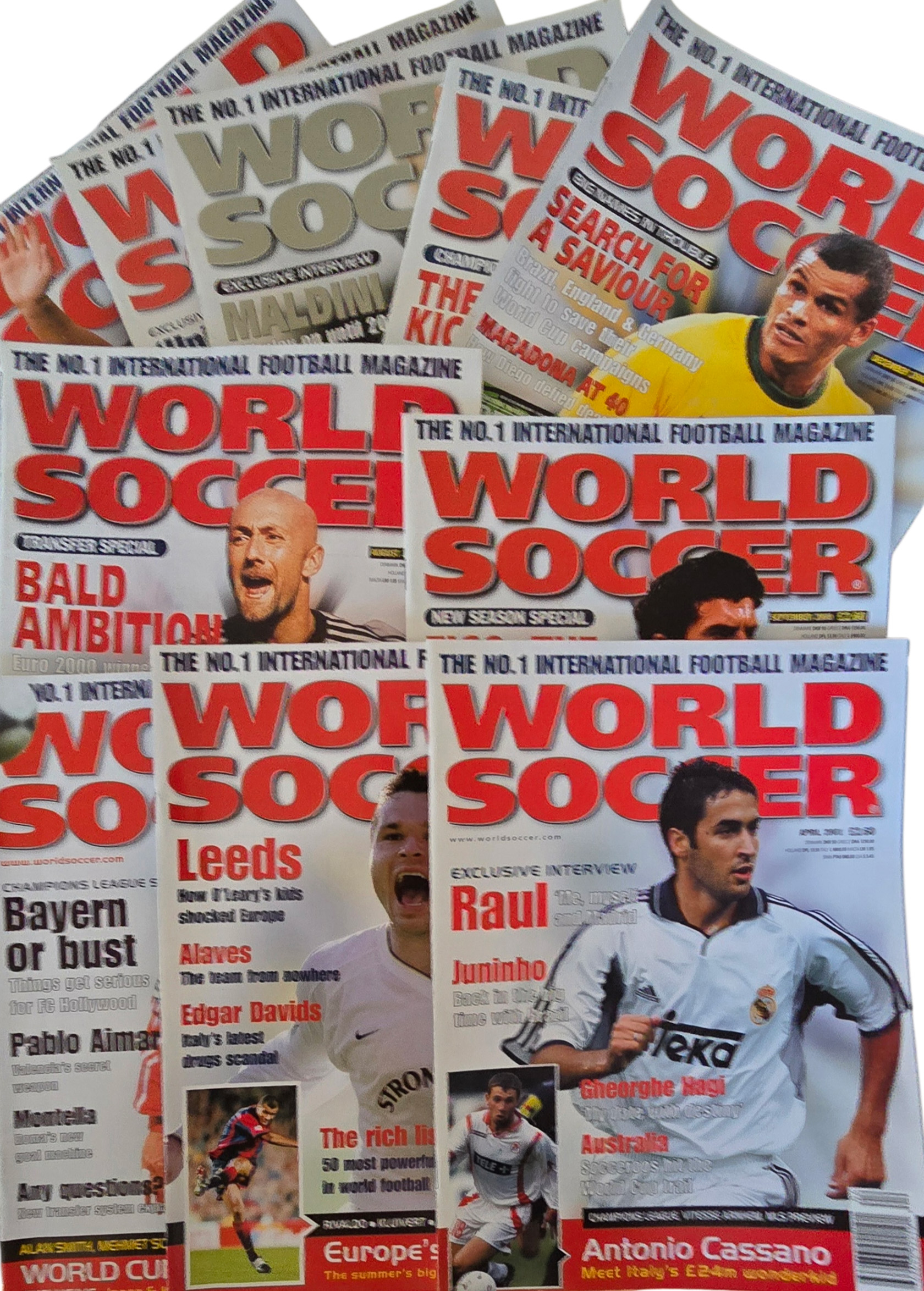 Udvalg af World Soccer magasiner fra 2000 og 2001