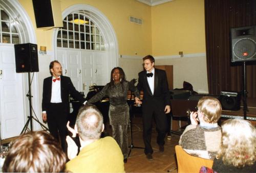 1999-01-27Nytårsgalla Jazz trio Lars Broggaard-Debbie Cameron-Thomas Rasmussen002