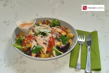 Cæsarsalat, Folkekuren AS