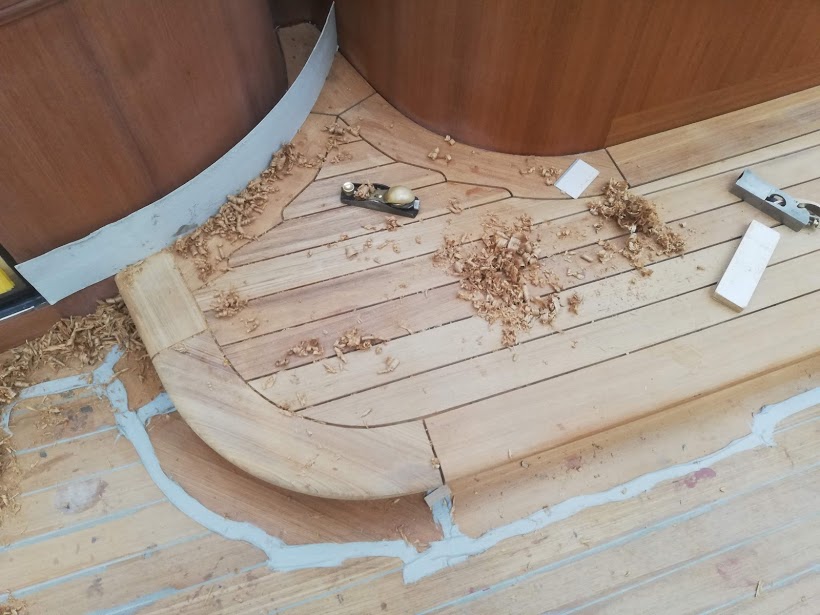 Foresh Bespoke Sash Windows & doors Kernow. - Traditional Teak Deck for boats!
