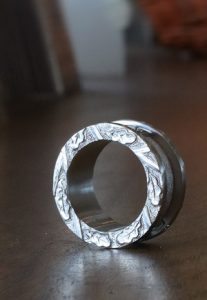 platina-ring-skulpturgravyr