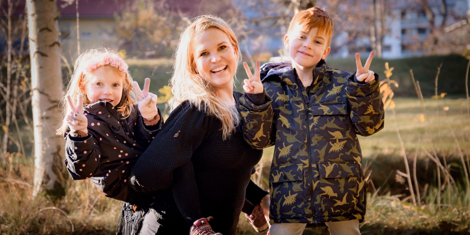 Familjen Niemi some-7 Fotograf Sofia Niemi Regnander med barn
