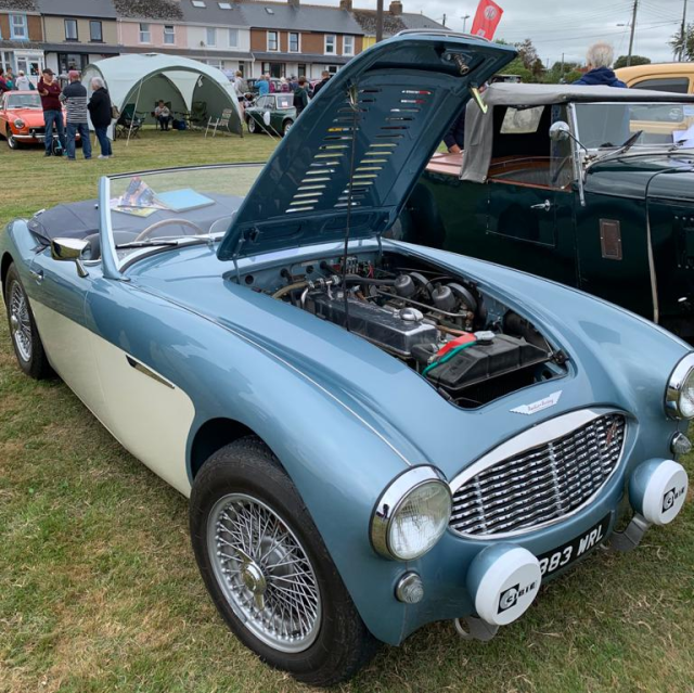 Fowey Classic Car and Bike Parade