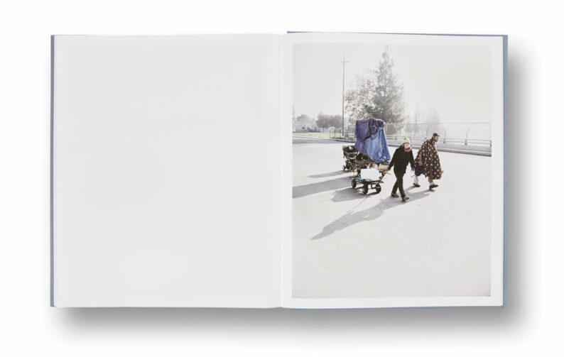 洋書 GREGORY HALPERN ZZYZX by Gregory Halpern - YouTube