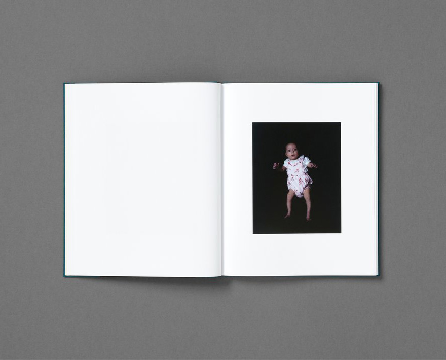 Jet Swan 'Material' - Fragment