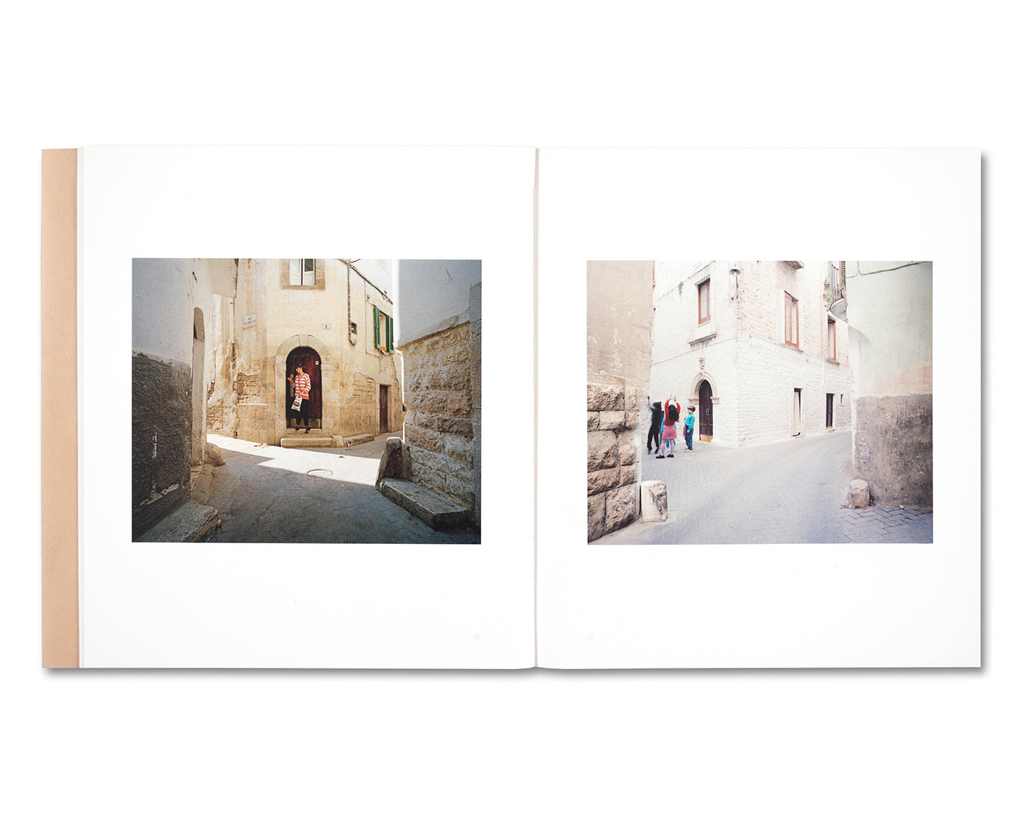 アート・デザイン・音楽 Puglia. Luigi Ghirri Luigi Ghirri - Puglia. Tra albe e tramonti (Second Printing
