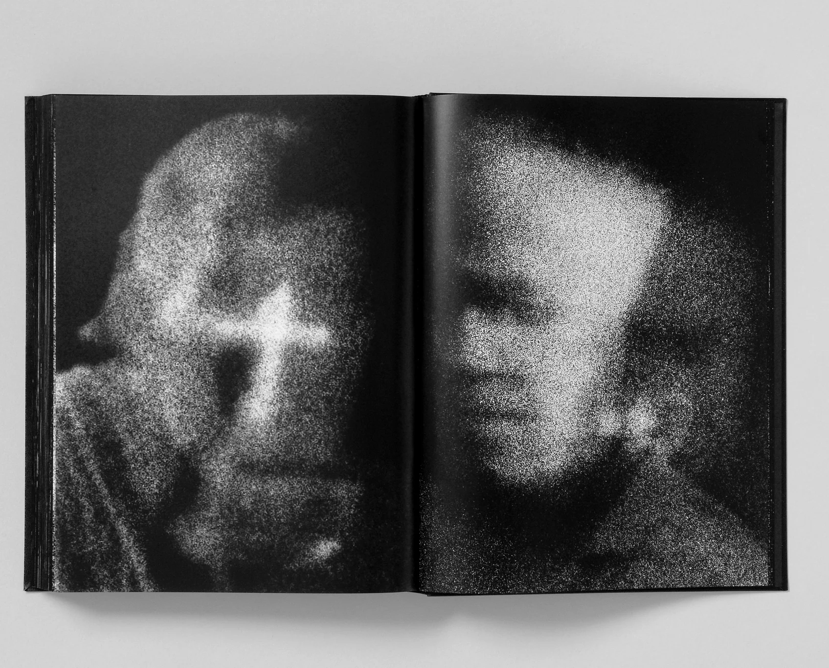 【希少本】MONUMENT/Trent Parke (3rd Printed) Trent Parke 'Monument' (3rd printing) - Fragment