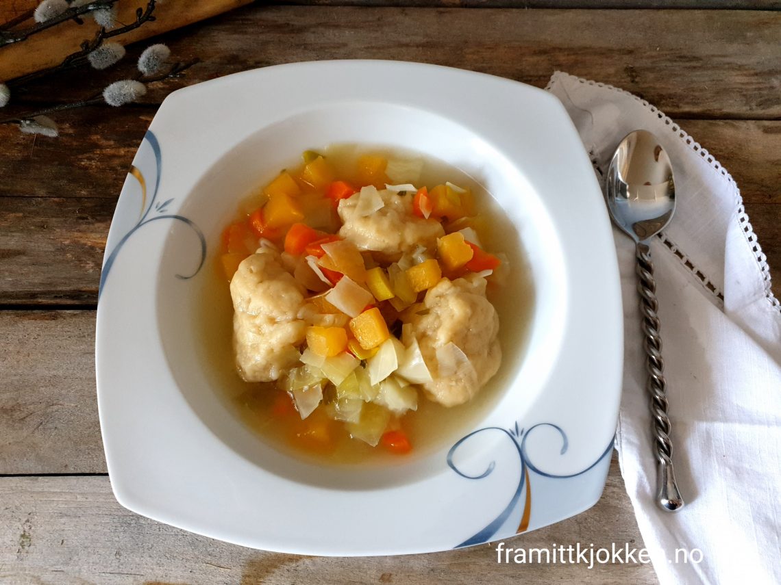 Fersk suppe med kjøtt og sursøt saus - Fra mitt kjøkken