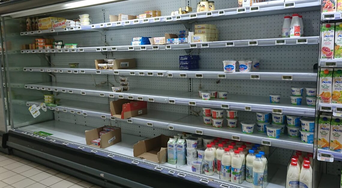 Faire ses courses dans une France confinée.