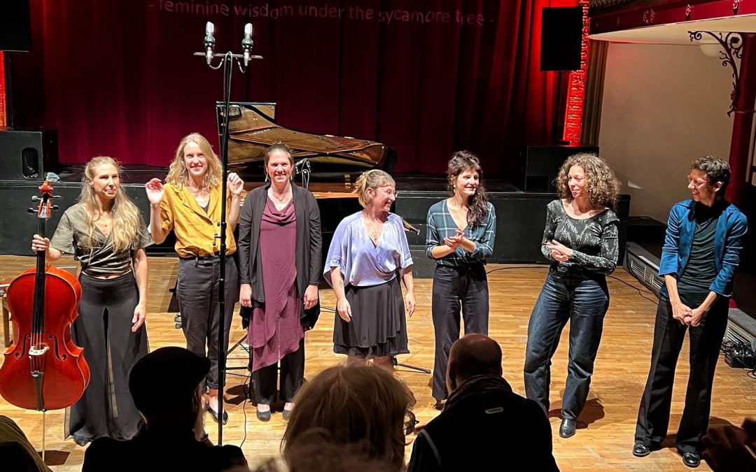 Eugénie Defraigne, Léna Kollmeier, Frauke Elsen, Lydie Thonnard, Fanny Libert, Judith Adler de Oliveira en Annelies Van Parys op Festival LOOP 13.