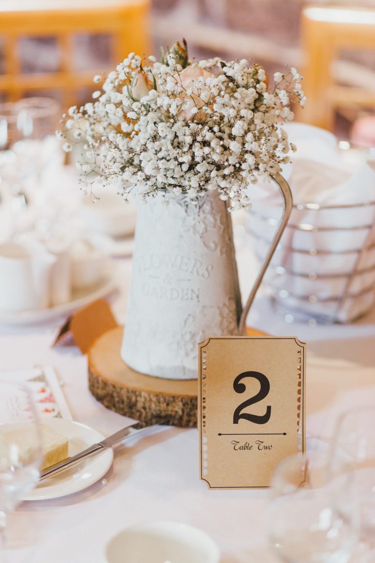 photo de mariage d'une table décorée