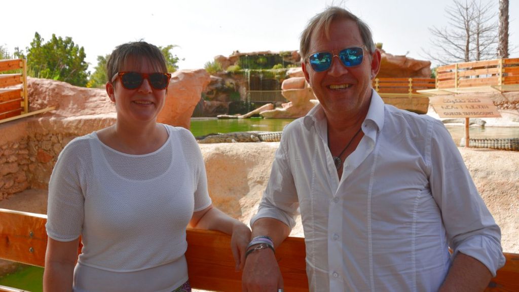 Helena och Peter i Agadirs krokodilpark Croco Park