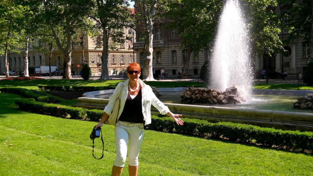 Helena i en av Zagrebs parker