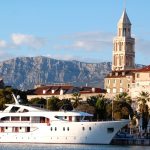 Historiska kuststaden Split i Kroatien
