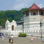 Den heliga staden Kandy i Sri lanka