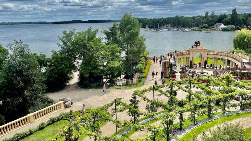 Slottsträdgård