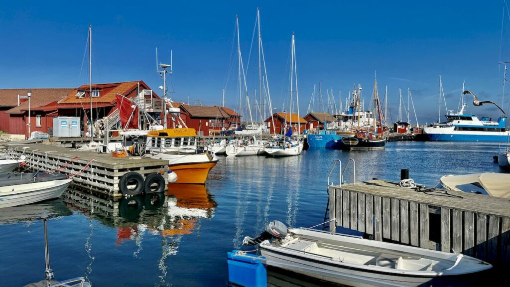 Hamnen på Käringön i Bohuslän
