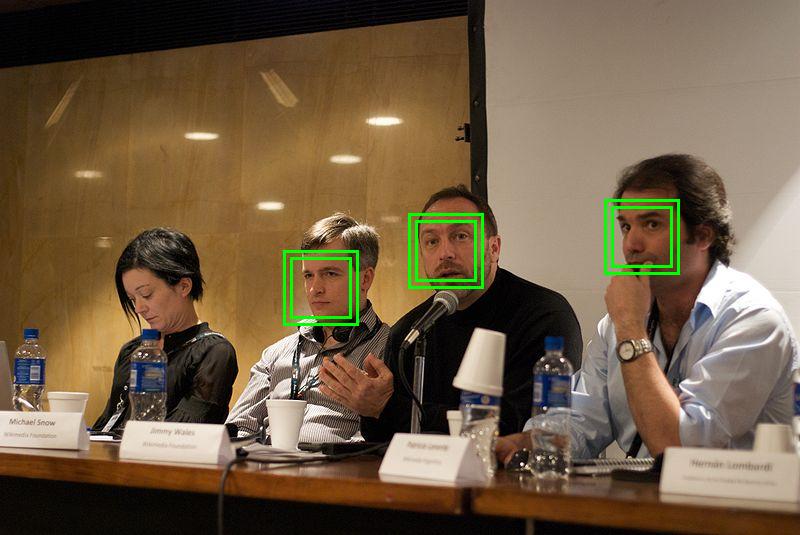 Illustration of automatic face detection by Beatrice Murch Illustration of automatic face detection by Beatrice Murch