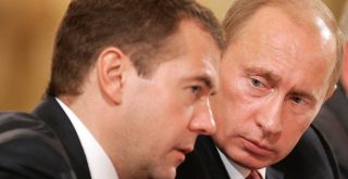 Dmitry Medvedev and Vladimir Putin photo Dmitrij Medvedev commons.wikimedia.org 
