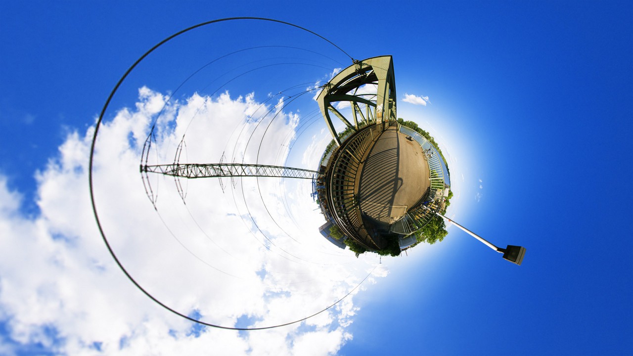 Wiesbaden Mainz Brücke little planet